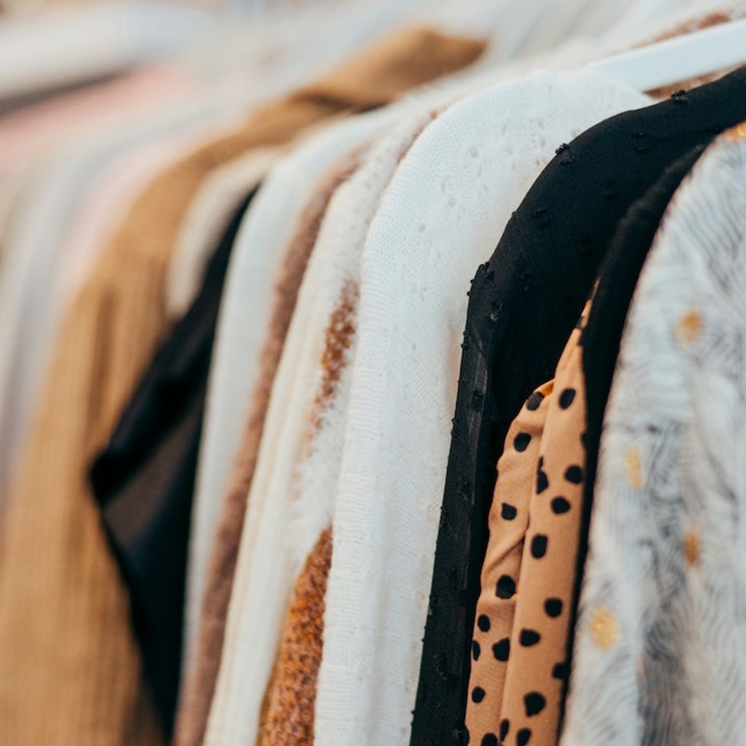 Goodbye wrinkles! Shop the best steamers for clothes from handheld to professional models