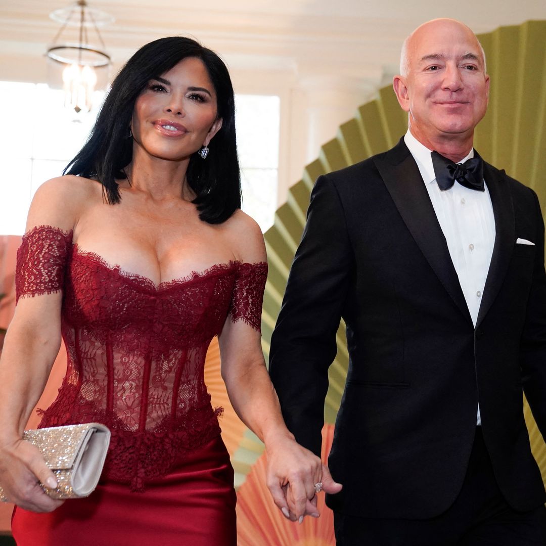 Which A-listers may receive invites to Jeff Bezos and Lauren Sánchez's star-studded wedding