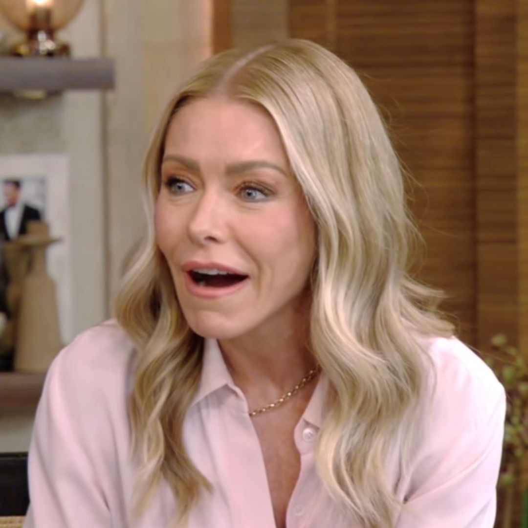 Kelly Ripa reveals unexpected birth story: 'I'm looking at the clock'