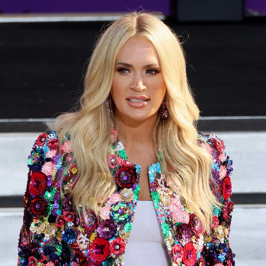 Carrie Underwood forced to flee 400-acre family farm due to swarm of bees