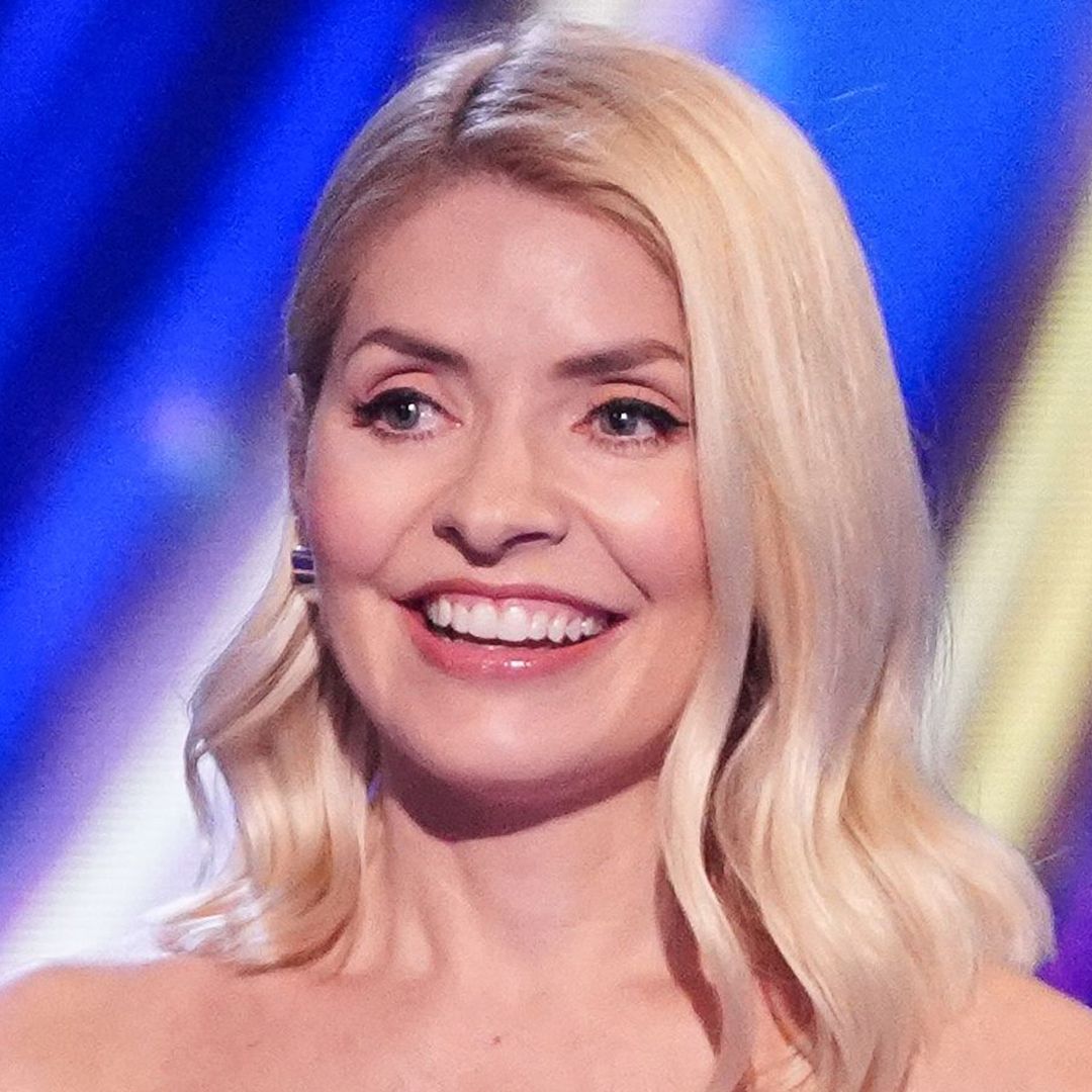 Holly Willoughby channels Bond girl glamour in £1,149 Mugler gown