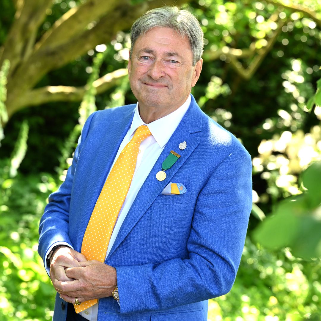 Alan Titchmarsh's beachfront 'escape' away from private Hampshire home