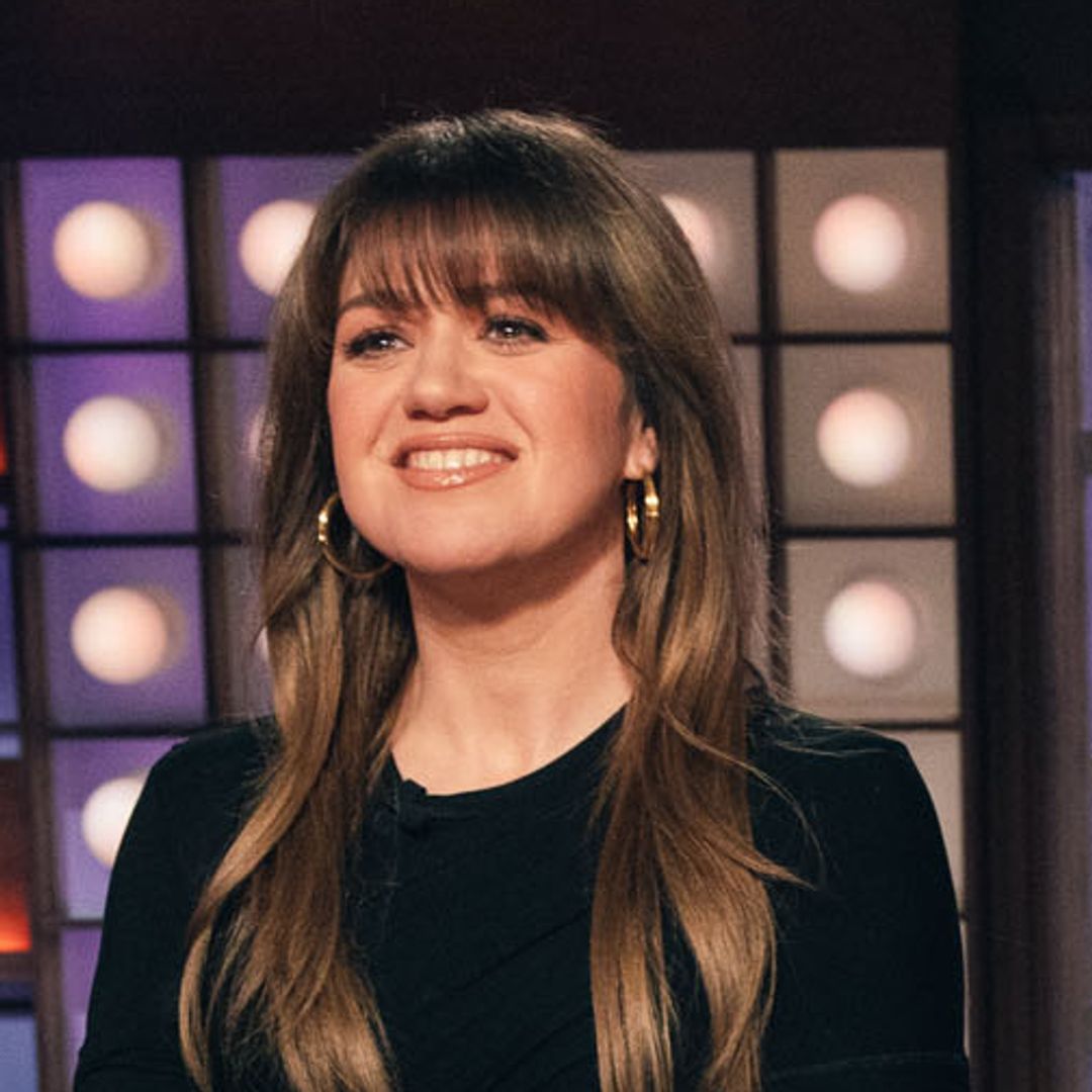Kelly Clarkson's co-stars rally around her following family tragedy