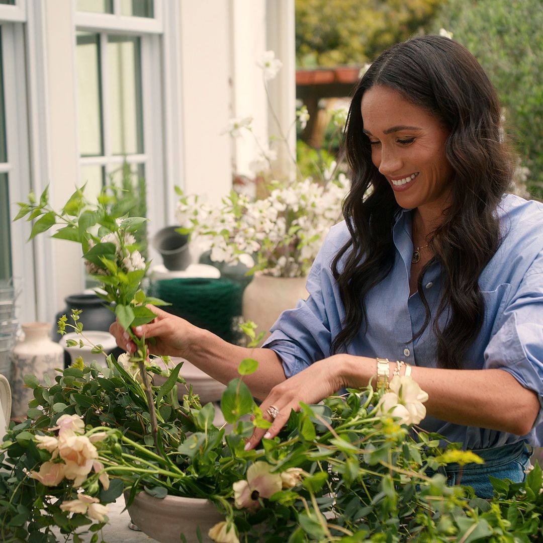 Did you spot the super chic egg chair in With Love, Meghan? I did and now I want it