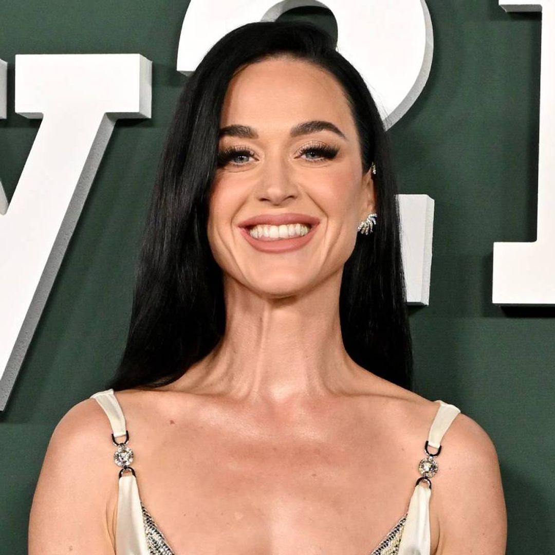 Justin Trudeau honors new girlfriend Katy Perry with iconic Halloween costume