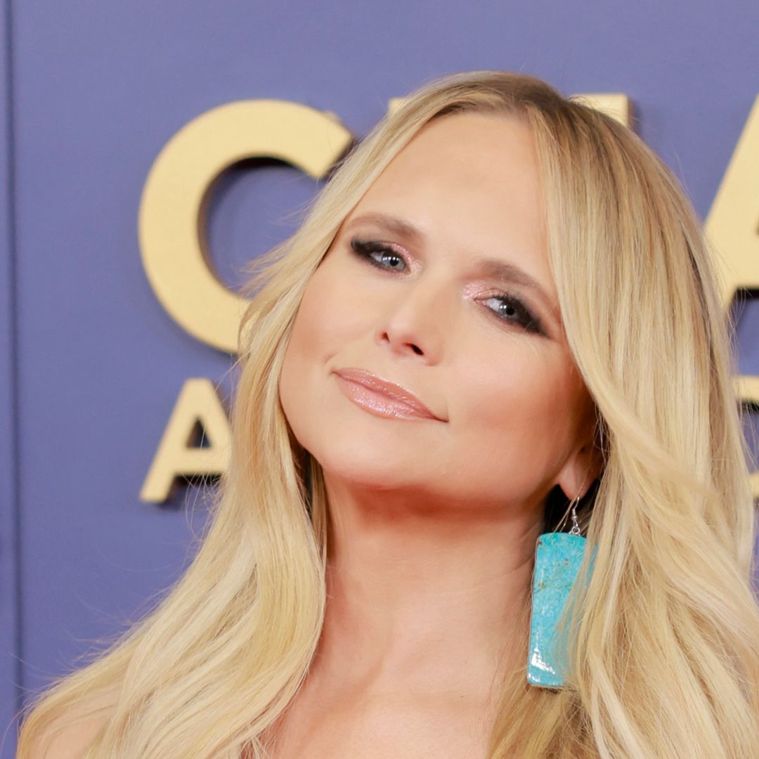 Miranda Lambert's glamorous mom is her spitting image