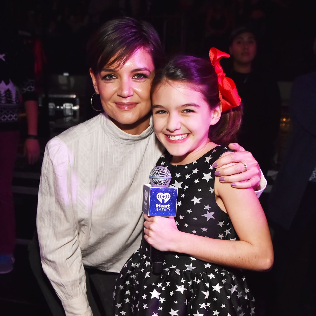 Katie Holmes and daughter Suri team up on movie set 