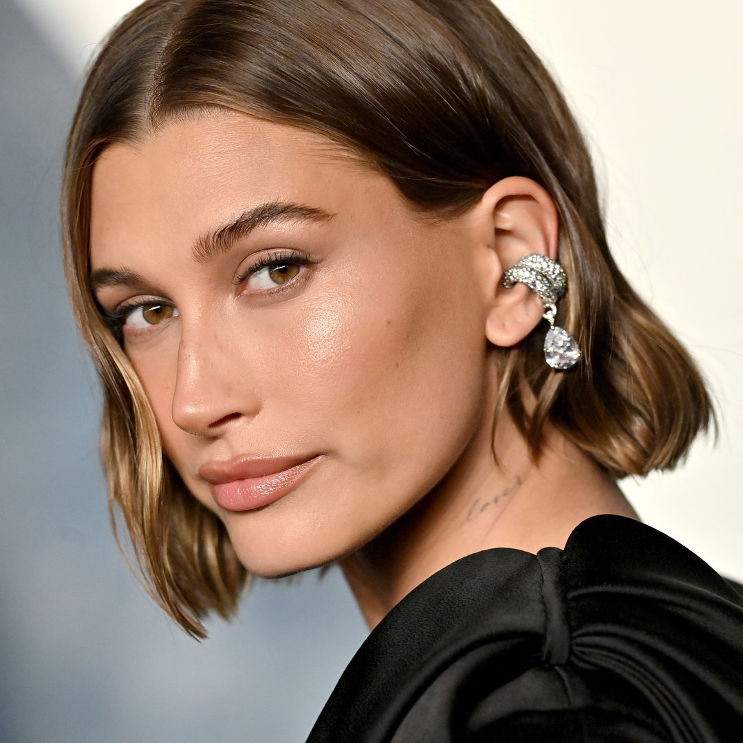 Hailey Bieber ditches wedding ring in latest outing afterJustin apologised for 'huge fight'