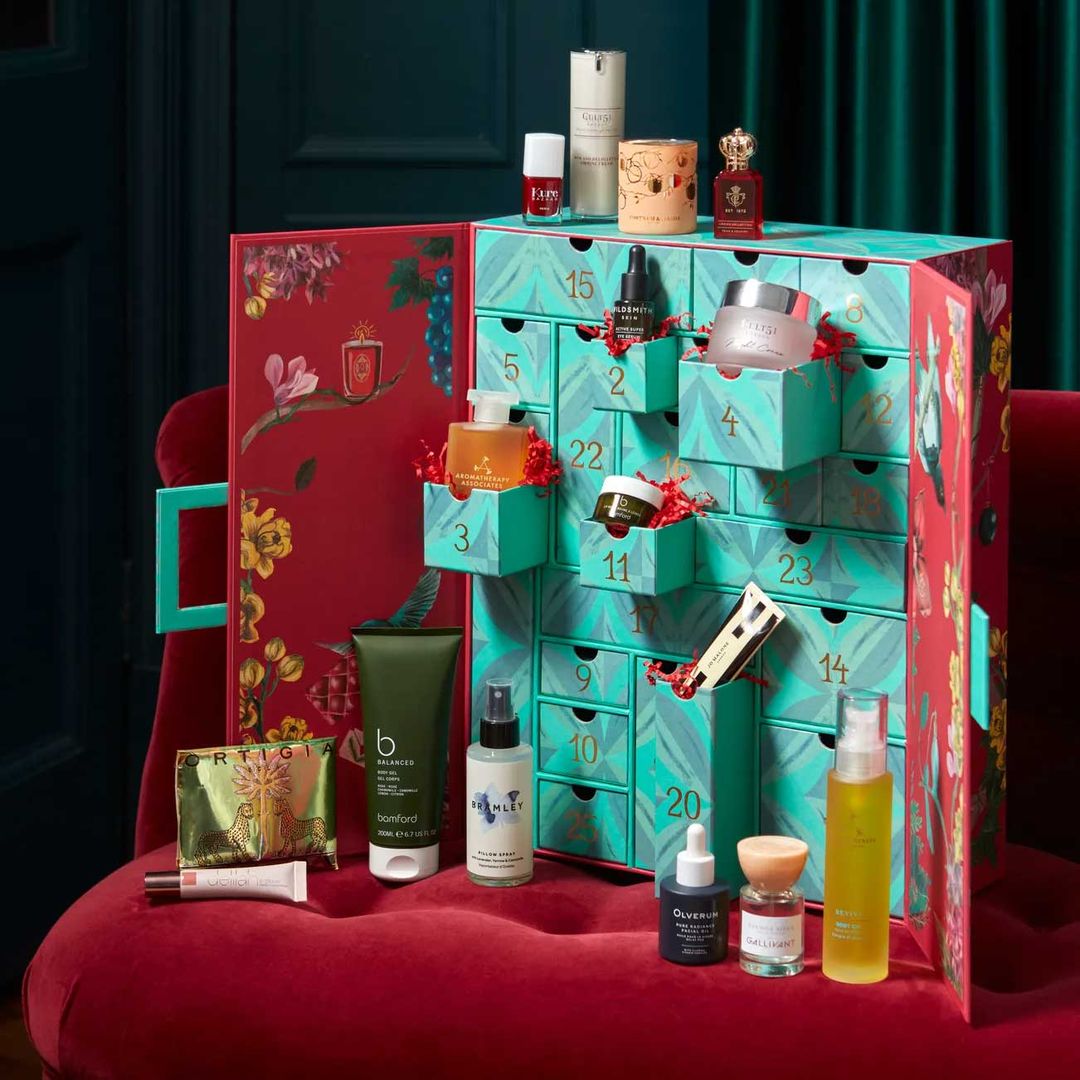 Guys, the Fortnum & Mason beauty advent calendar has dropped for 2025 and she's gorgeous
