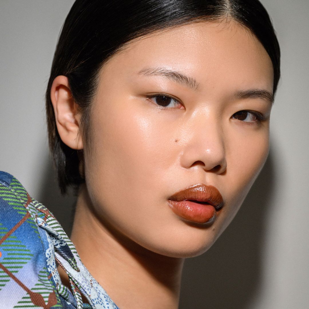 How to achieve glowing skin in winter according to the experts