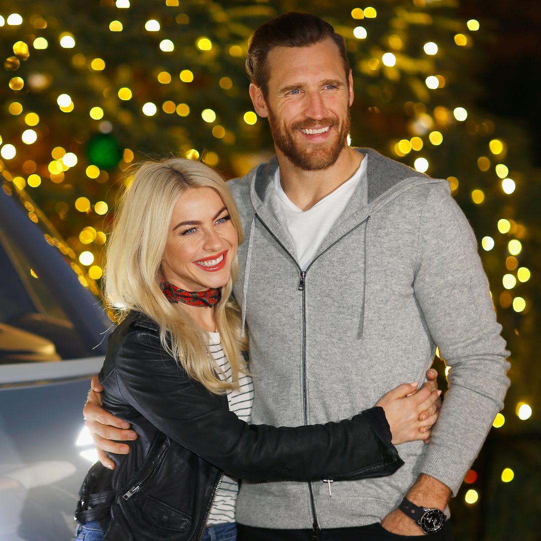 Julianne Hough enjoys surprise reunion with ex-husband Brooks Laich at brother Derek's wedding—details