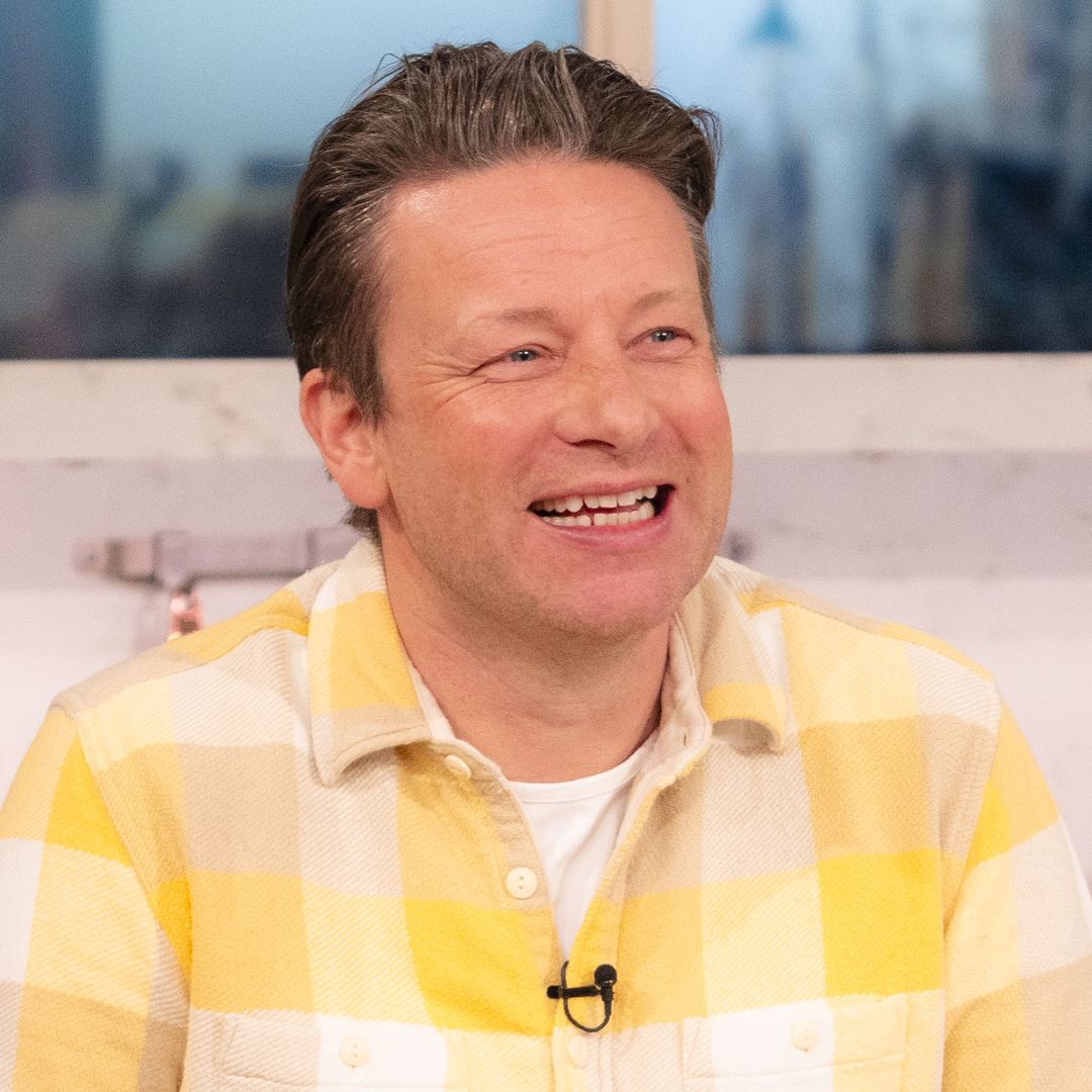 Jamie Oliver looks just like son Buddy in unearthed photo