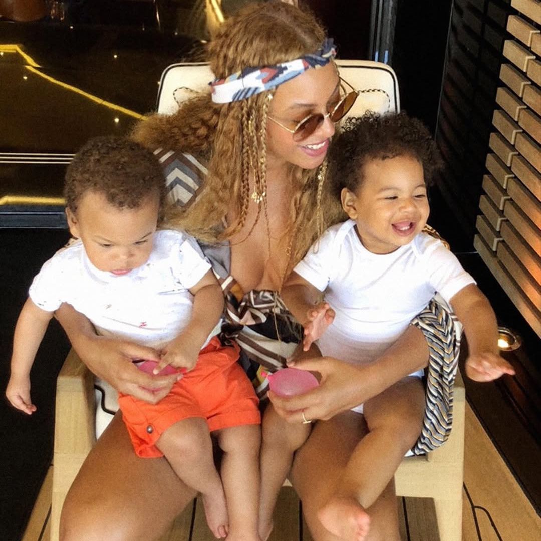 Rumi & Sir Carter steal the show as Beyonce pauses tour for special tribute