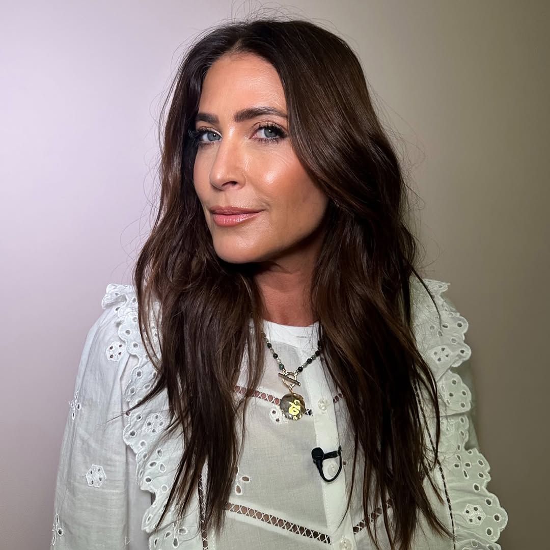Lisa Snowdon makes her This Morning debut wearing jeans and the most perfect boho blouse