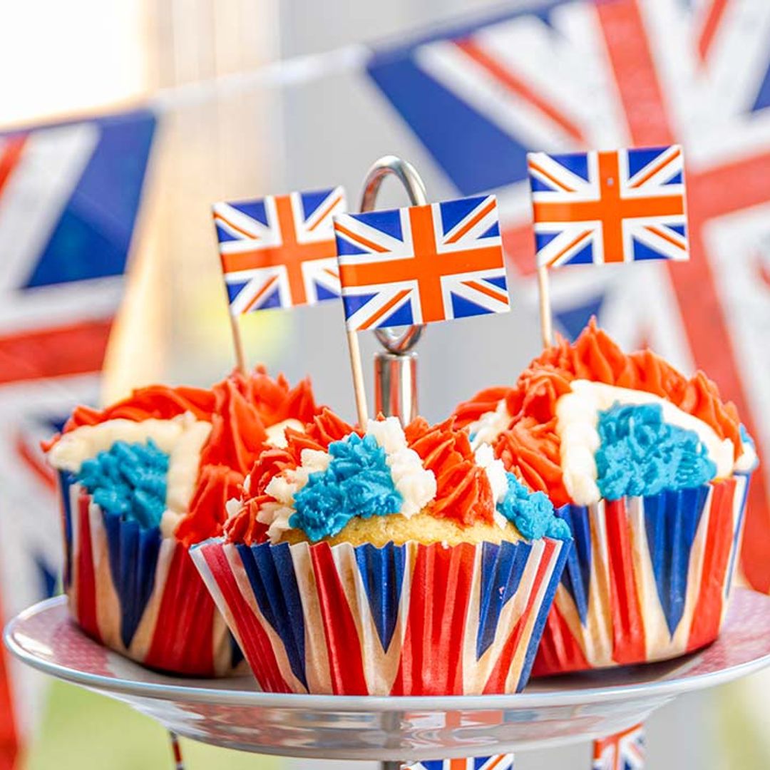 These coronation cake decorations will make you want to start baking this second