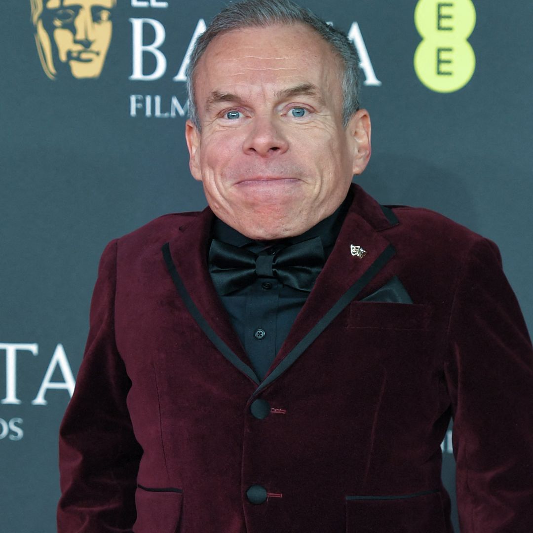 Who is Warwick Davis' new 'love' Sponge?